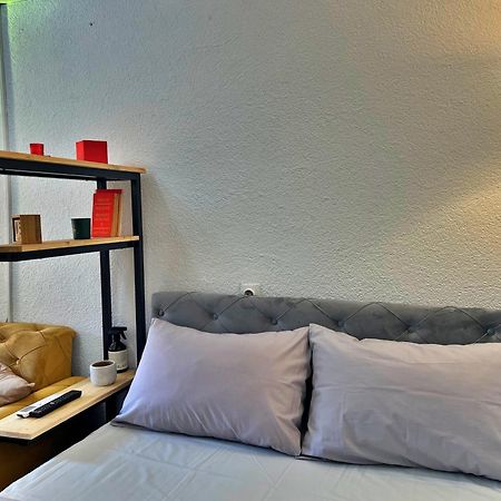 Chic Old Town Studio With Patio SJJ Extérieur photo