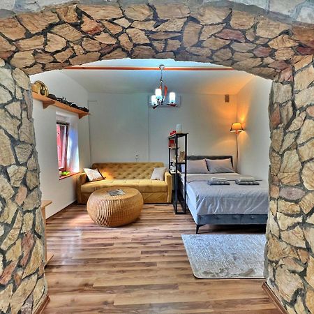 Chic Old Town Studio With Patio SJJ Extérieur photo