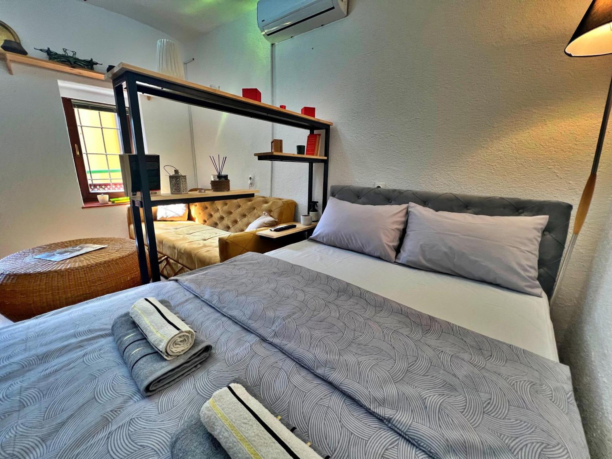 Chic Old Town Studio With Patio SJJ Extérieur photo