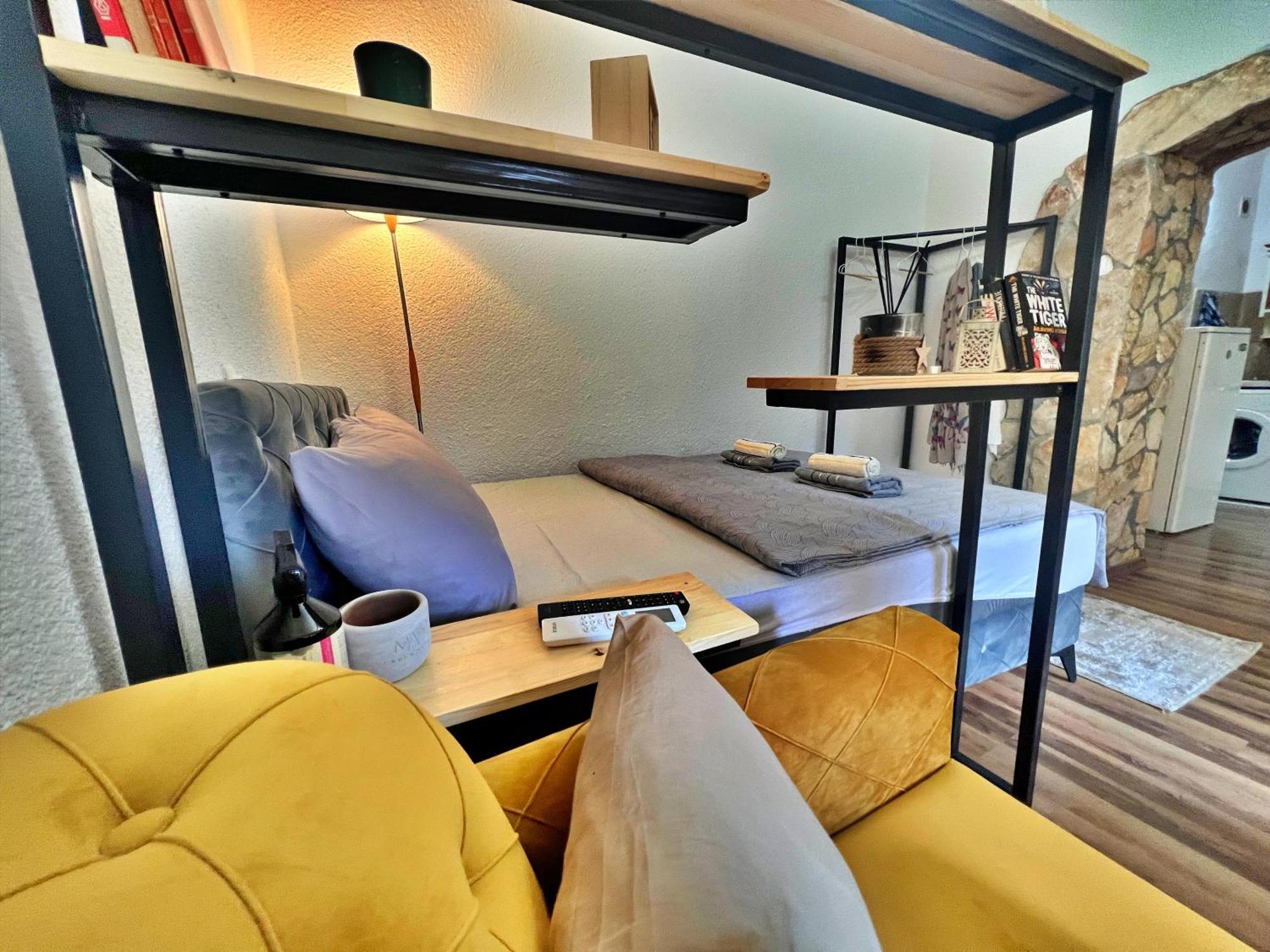 Chic Old Town Studio With Patio SJJ Extérieur photo