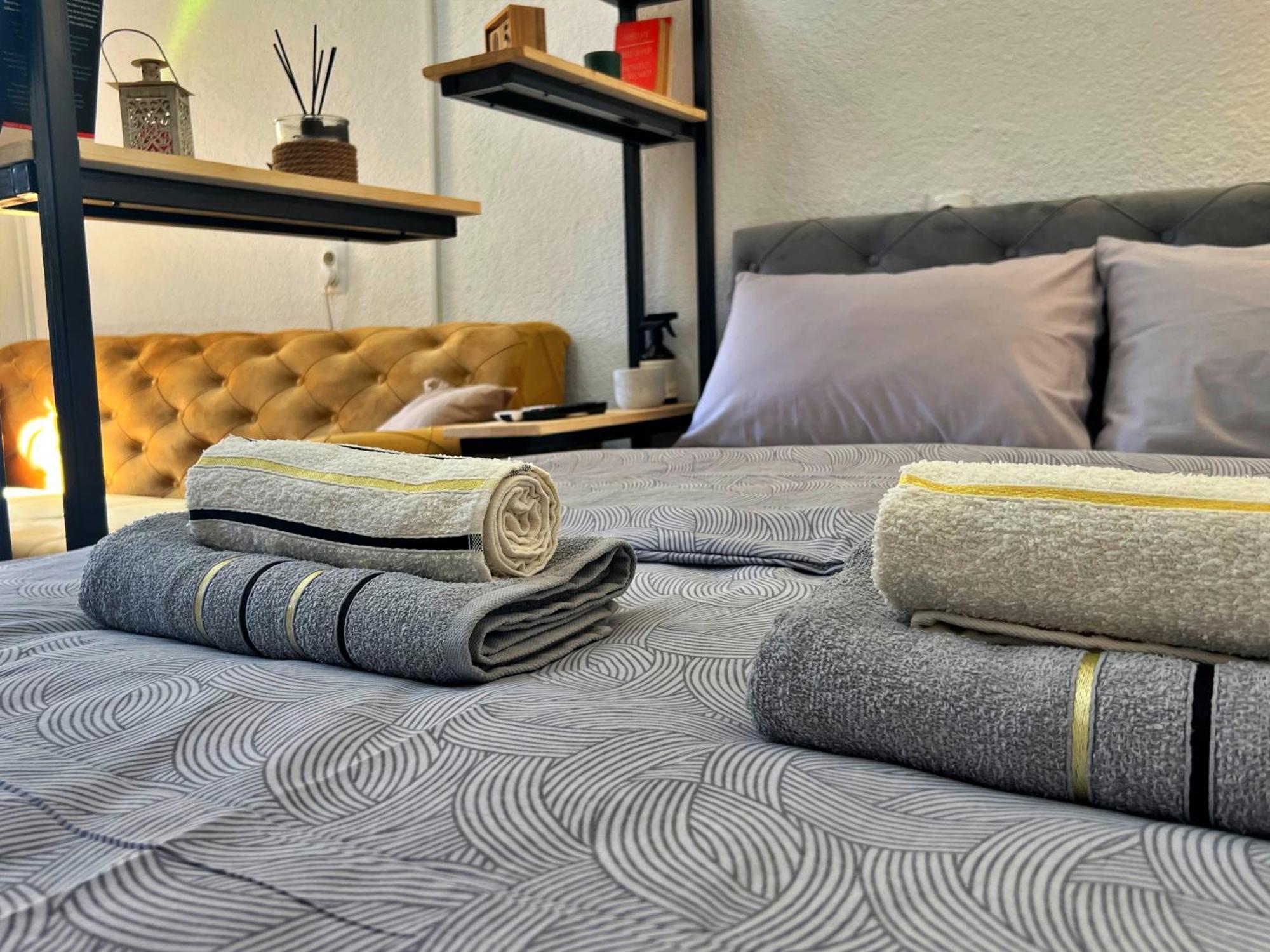 Chic Old Town Studio With Patio SJJ Extérieur photo