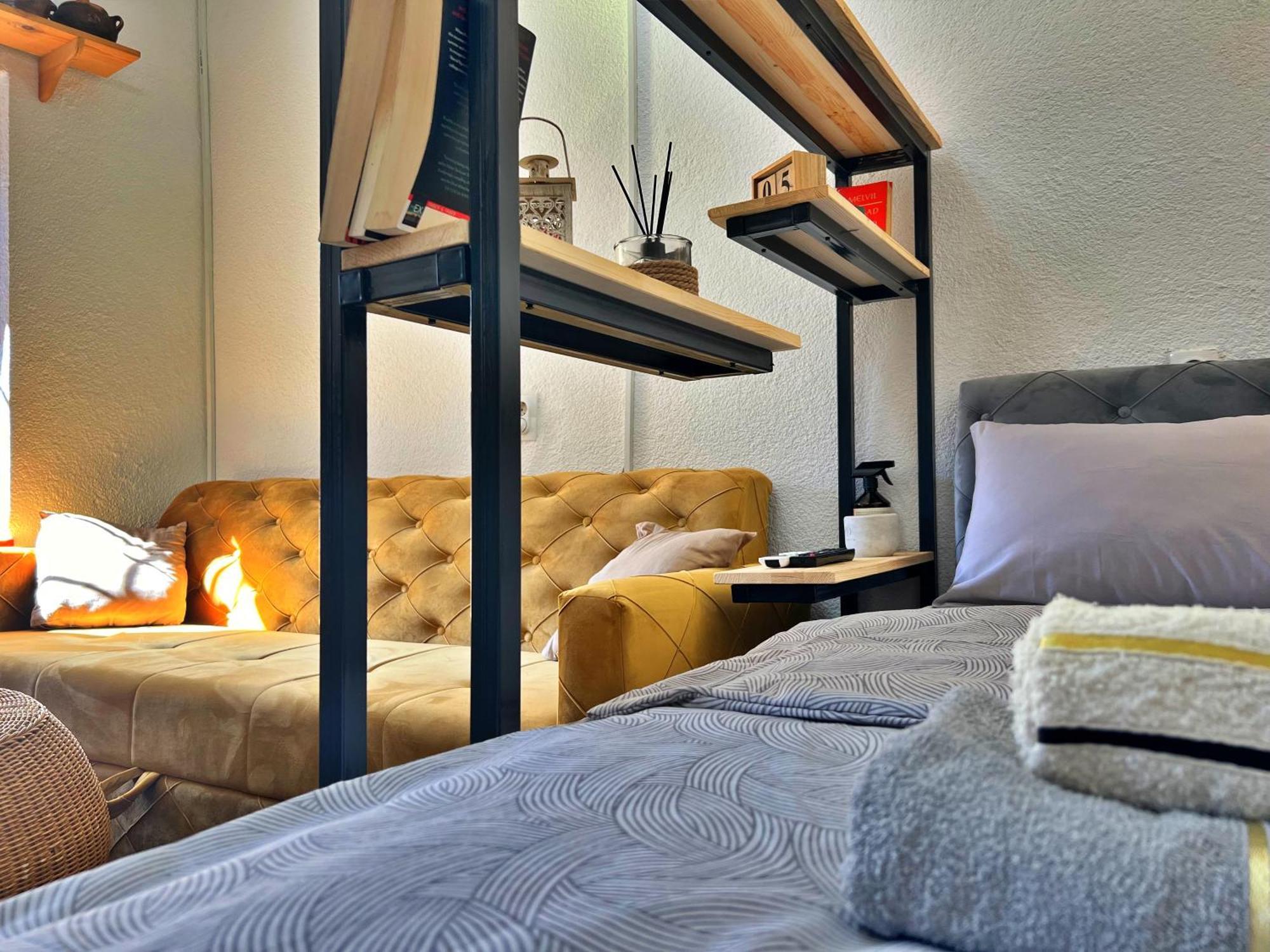 Chic Old Town Studio With Patio SJJ Extérieur photo