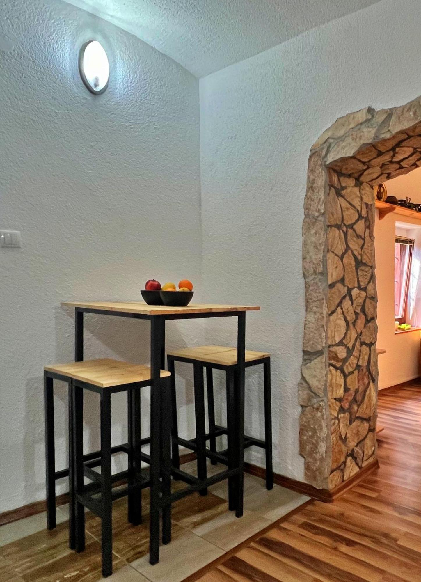 Chic Old Town Studio With Patio SJJ Extérieur photo