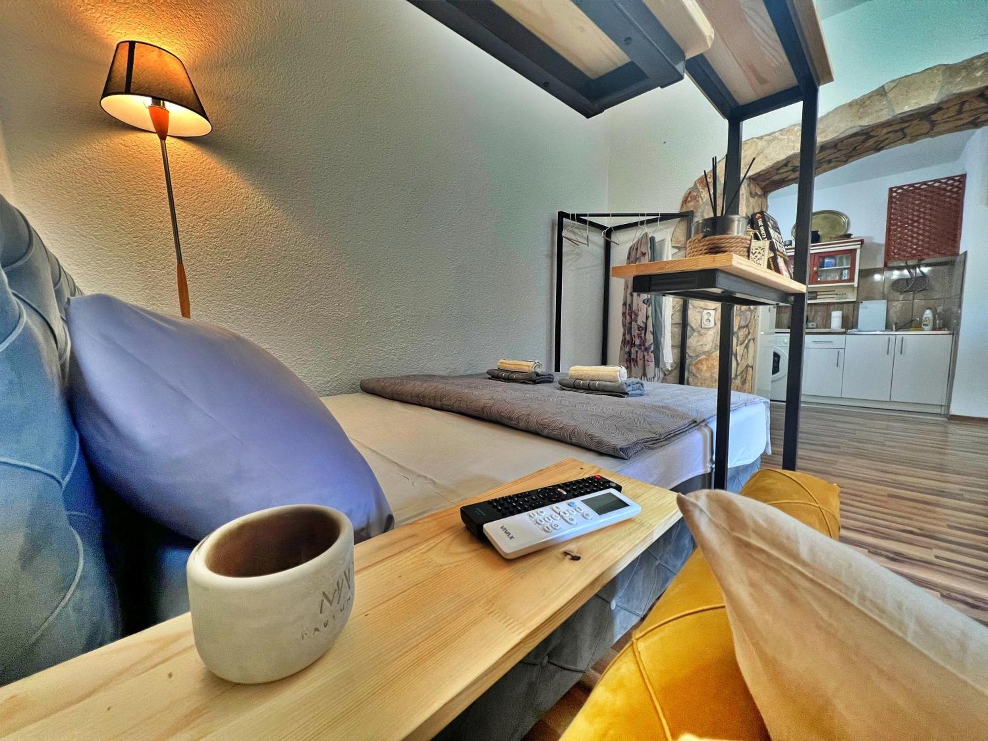 Chic Old Town Studio With Patio SJJ Extérieur photo
