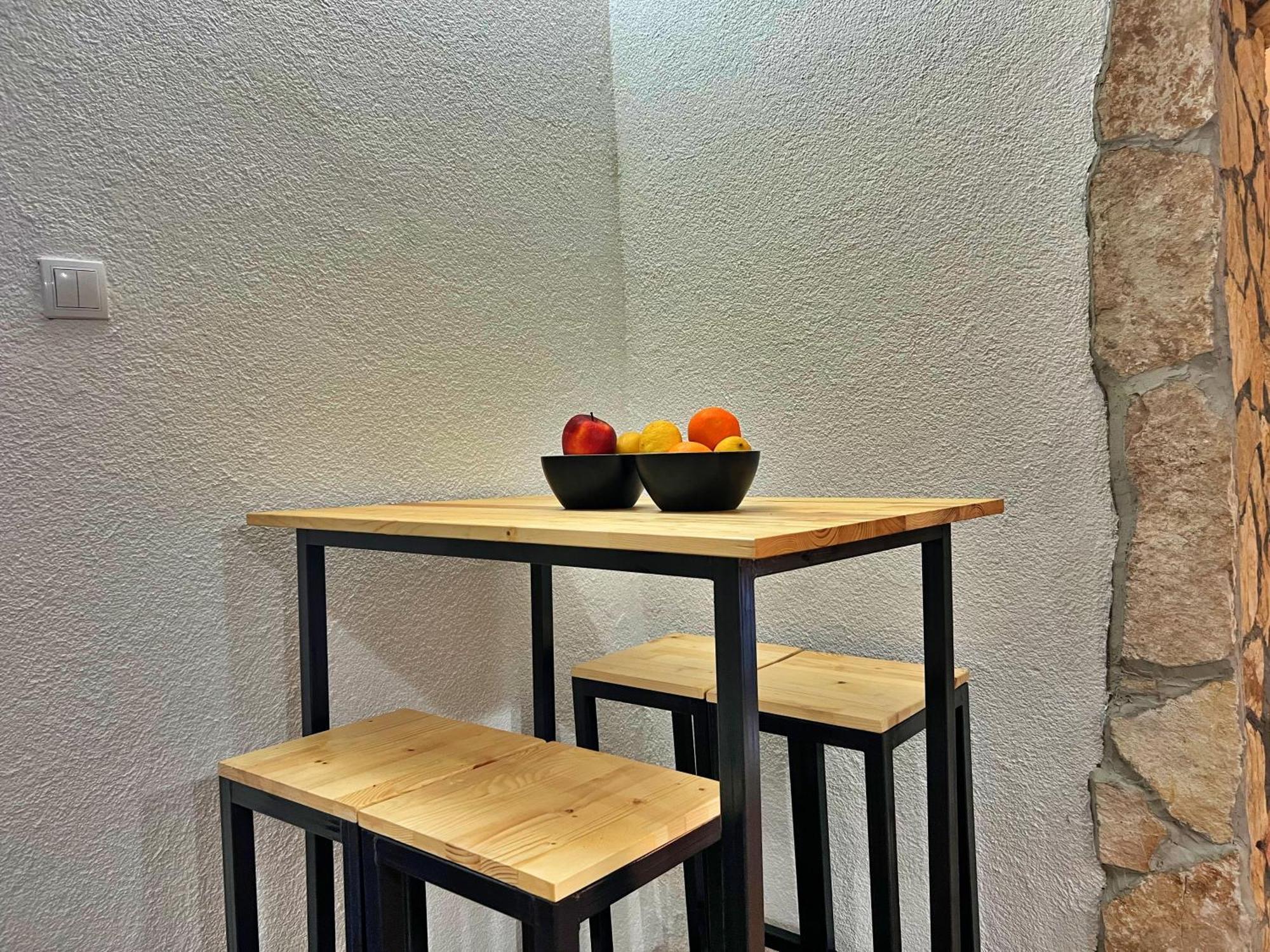 Chic Old Town Studio With Patio SJJ Extérieur photo