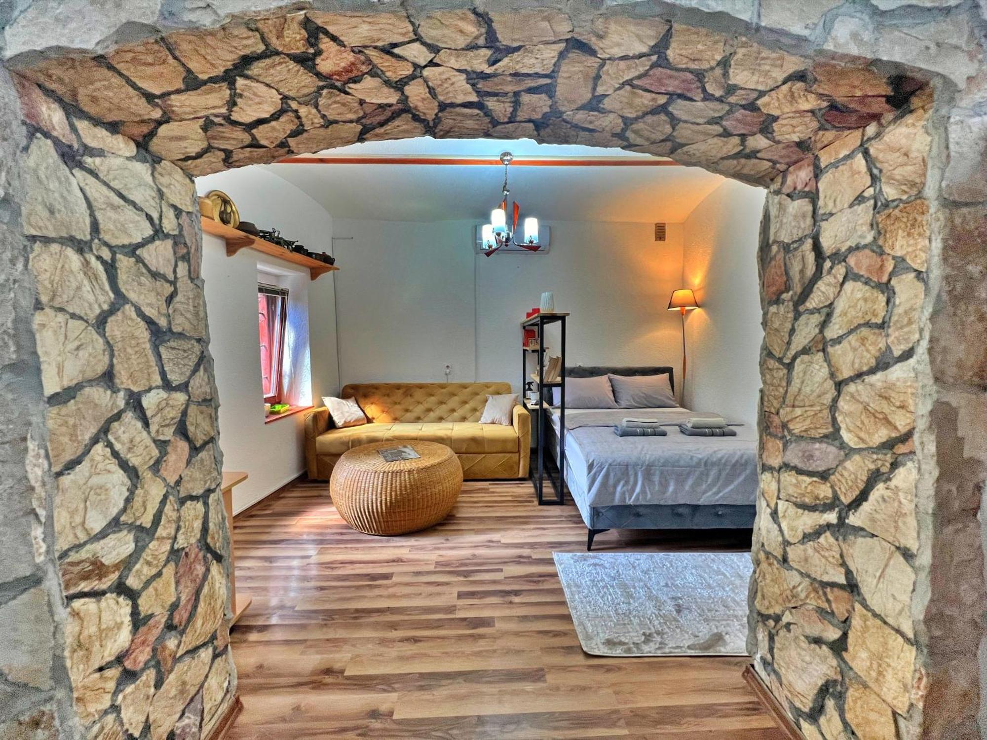 Chic Old Town Studio With Patio SJJ Extérieur photo